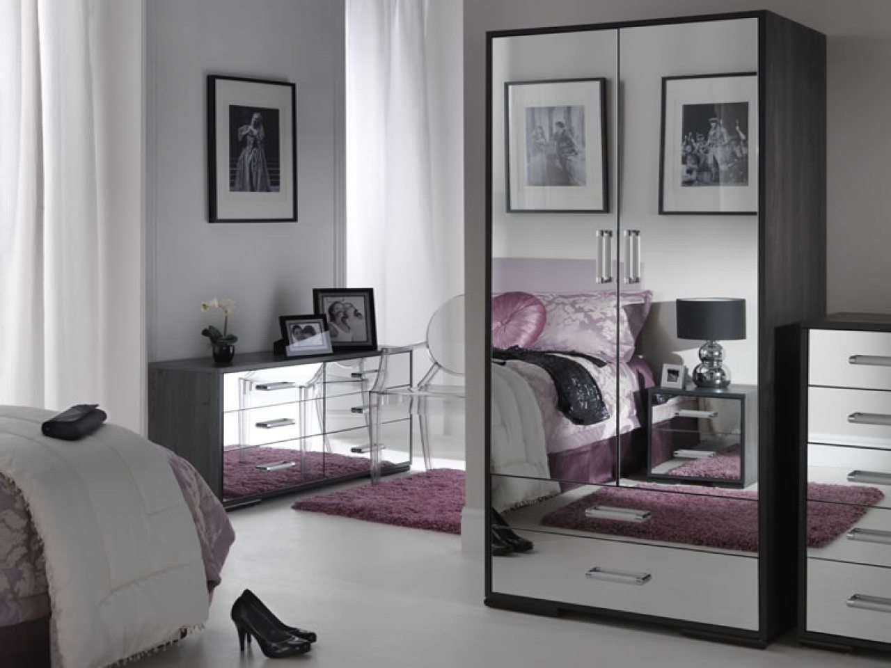glass mirrored bedroom furniture