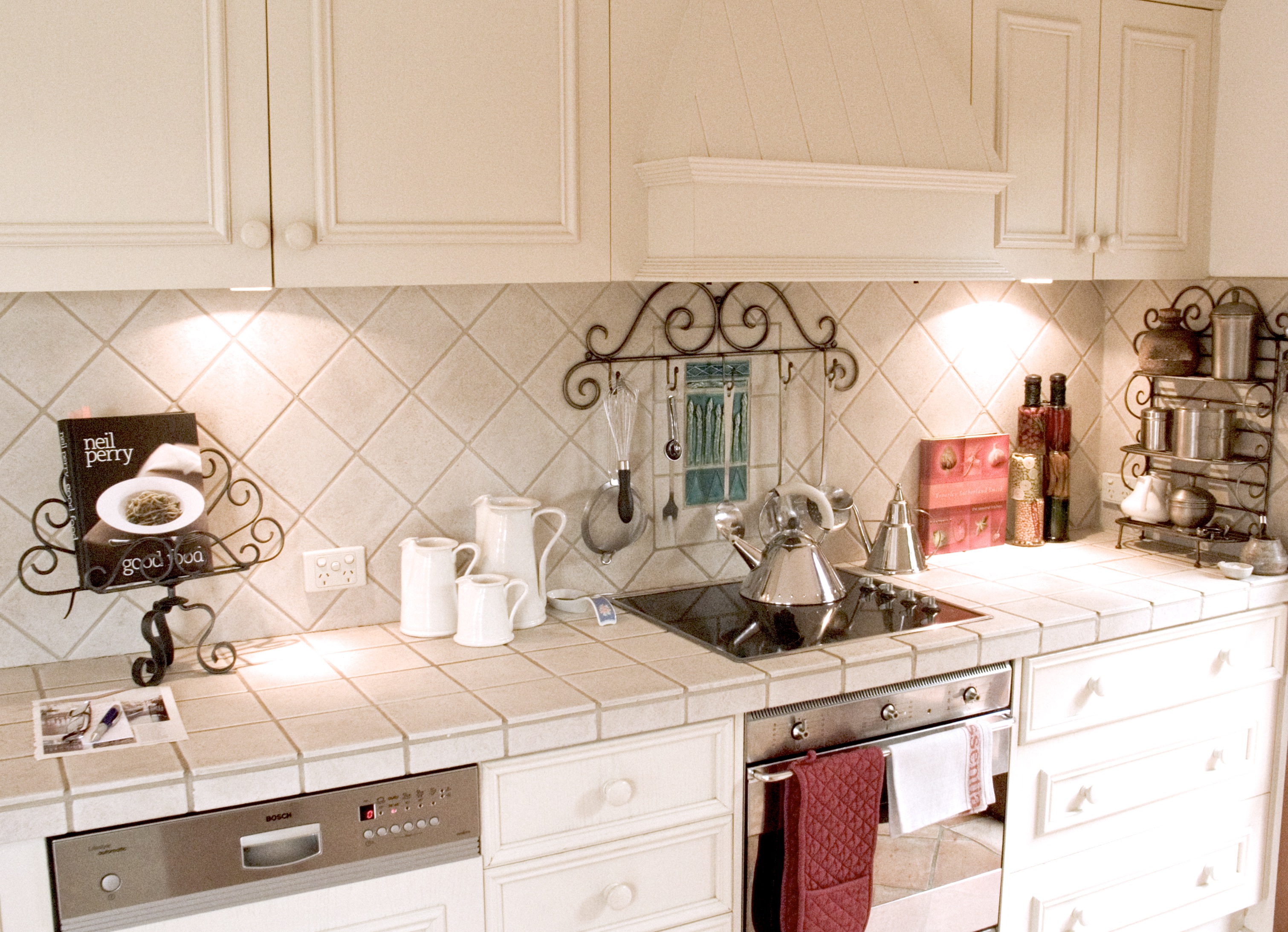 20 Things to consider before making French country kitchen ...