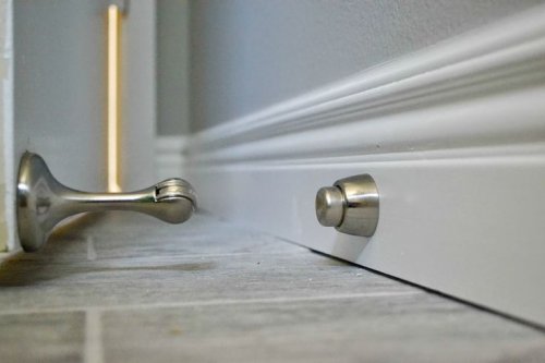 20 Overviews of the different types of decorative door stops