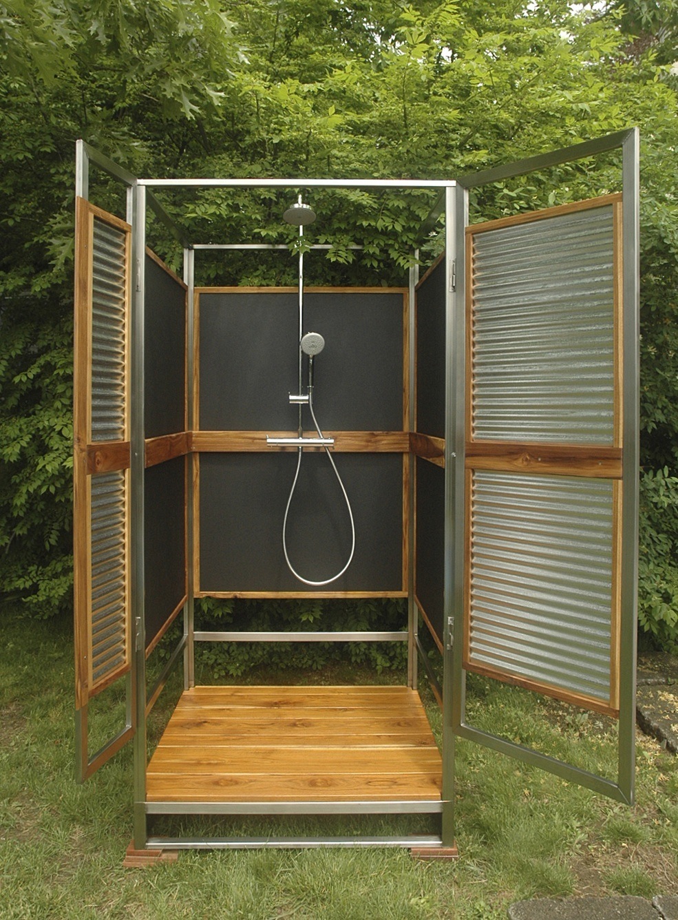 outdoor-shower-door-photo-11