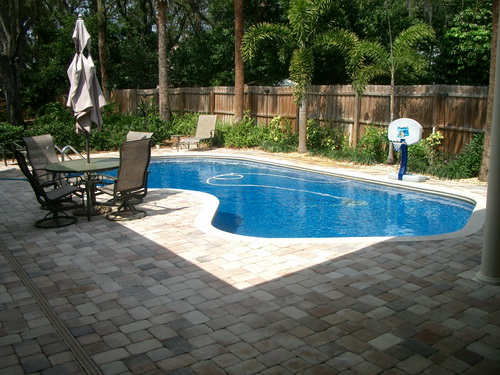 Swimming pool backyard - house-ideas.org