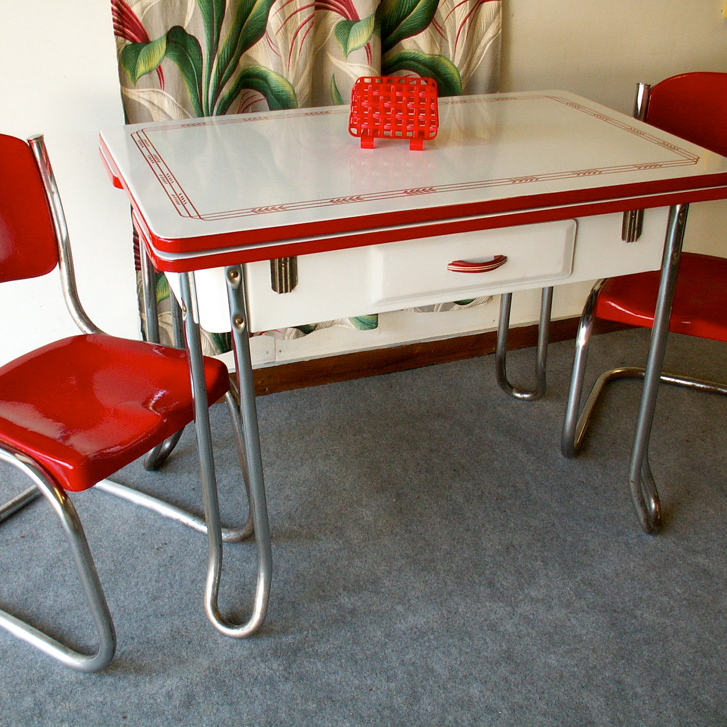 Vintage Porcelain Kitchen Tables Photo 4 