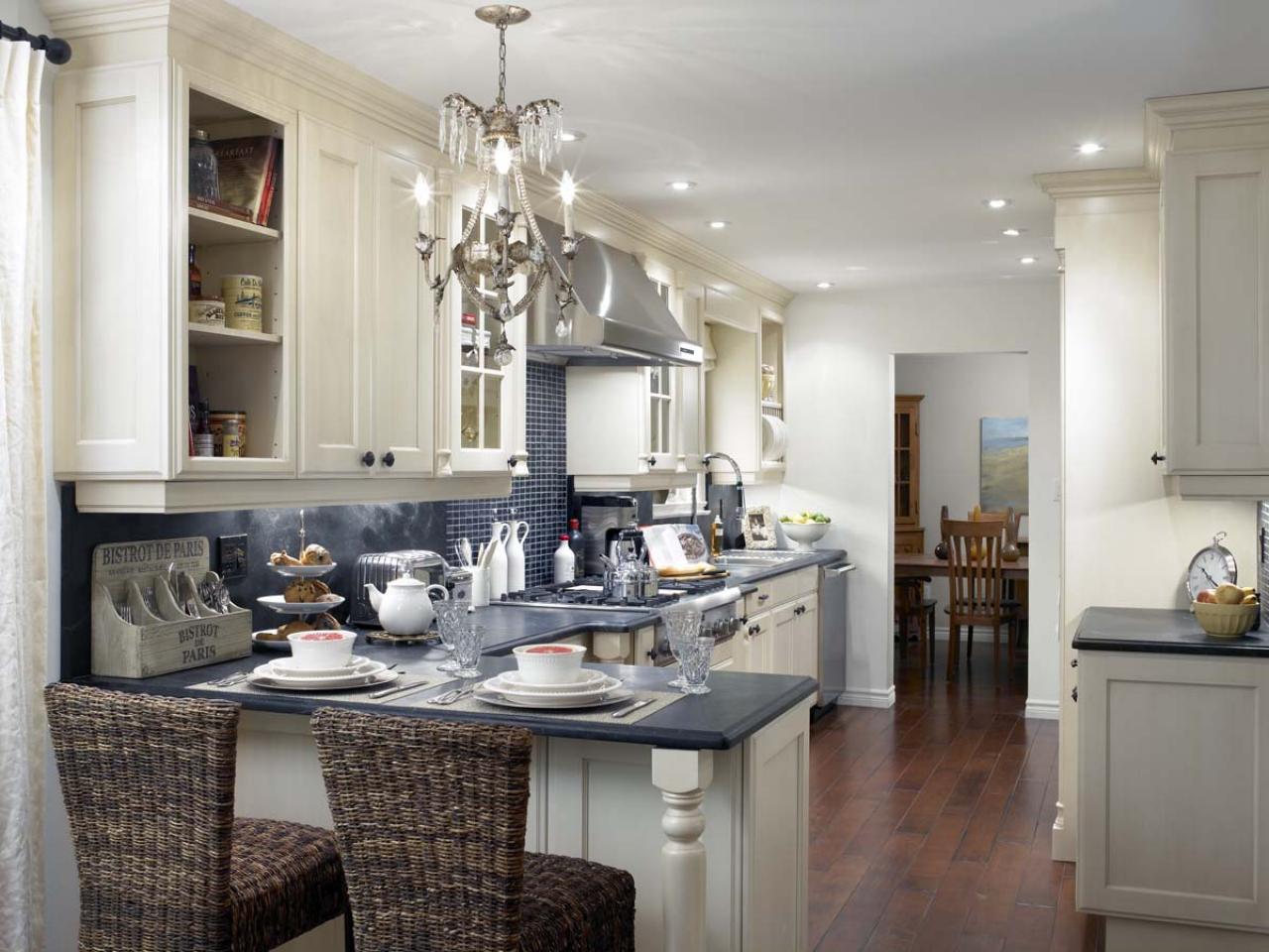 Dining delightfully in Candice olson favorite kitchens