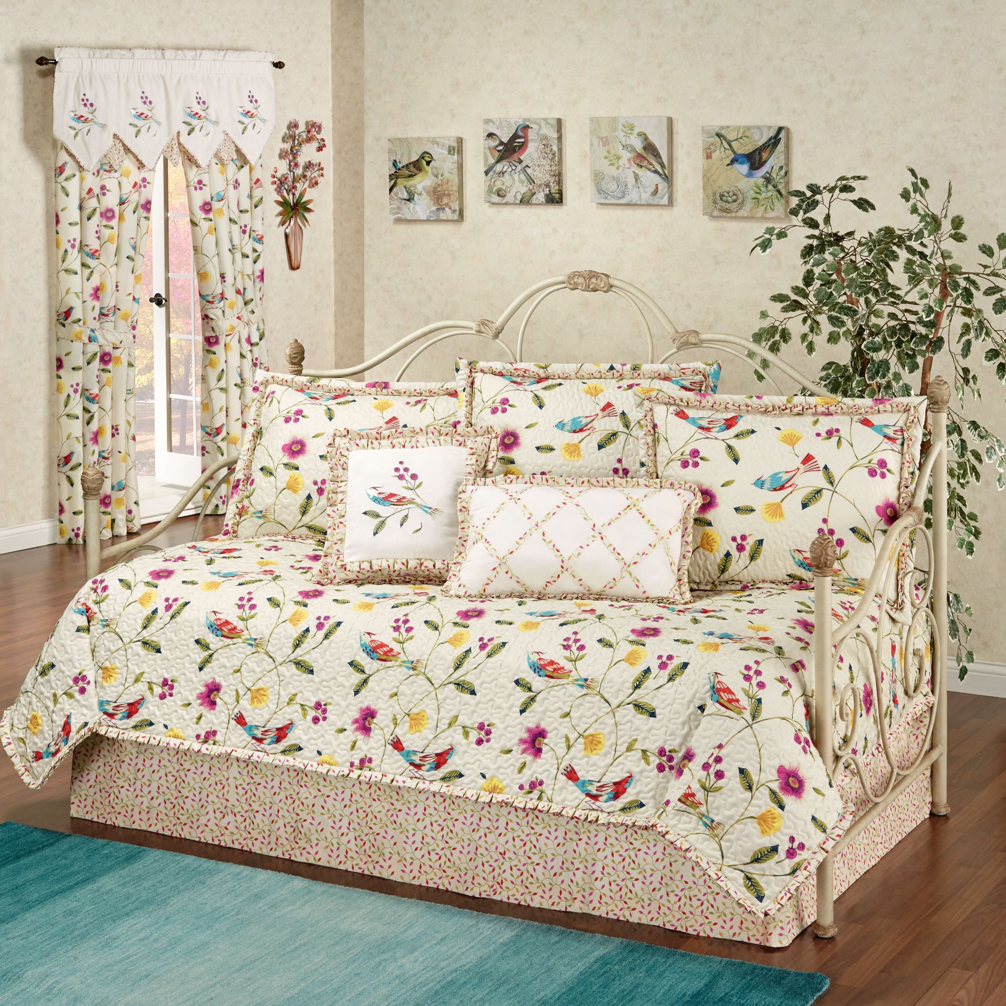 Daybed bedding sets for kids – magnificent plan and style