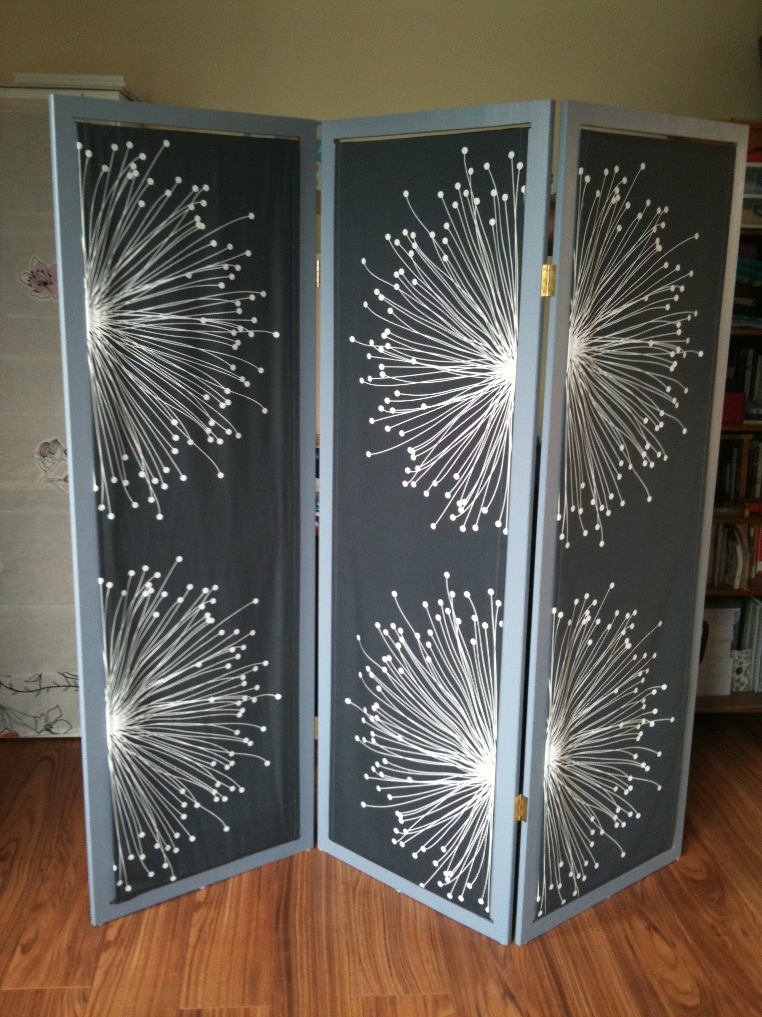 Improve your rooms decor with the Diy hanging room divider screen