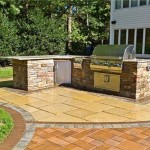 L shaped outdoor kitchen plans with an extra space for dining area
