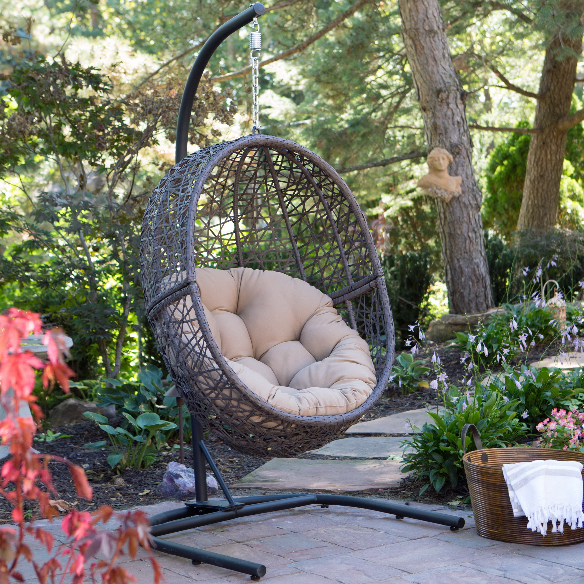 Outdoor wicker egg chair - bring an attractive and beautiful resting