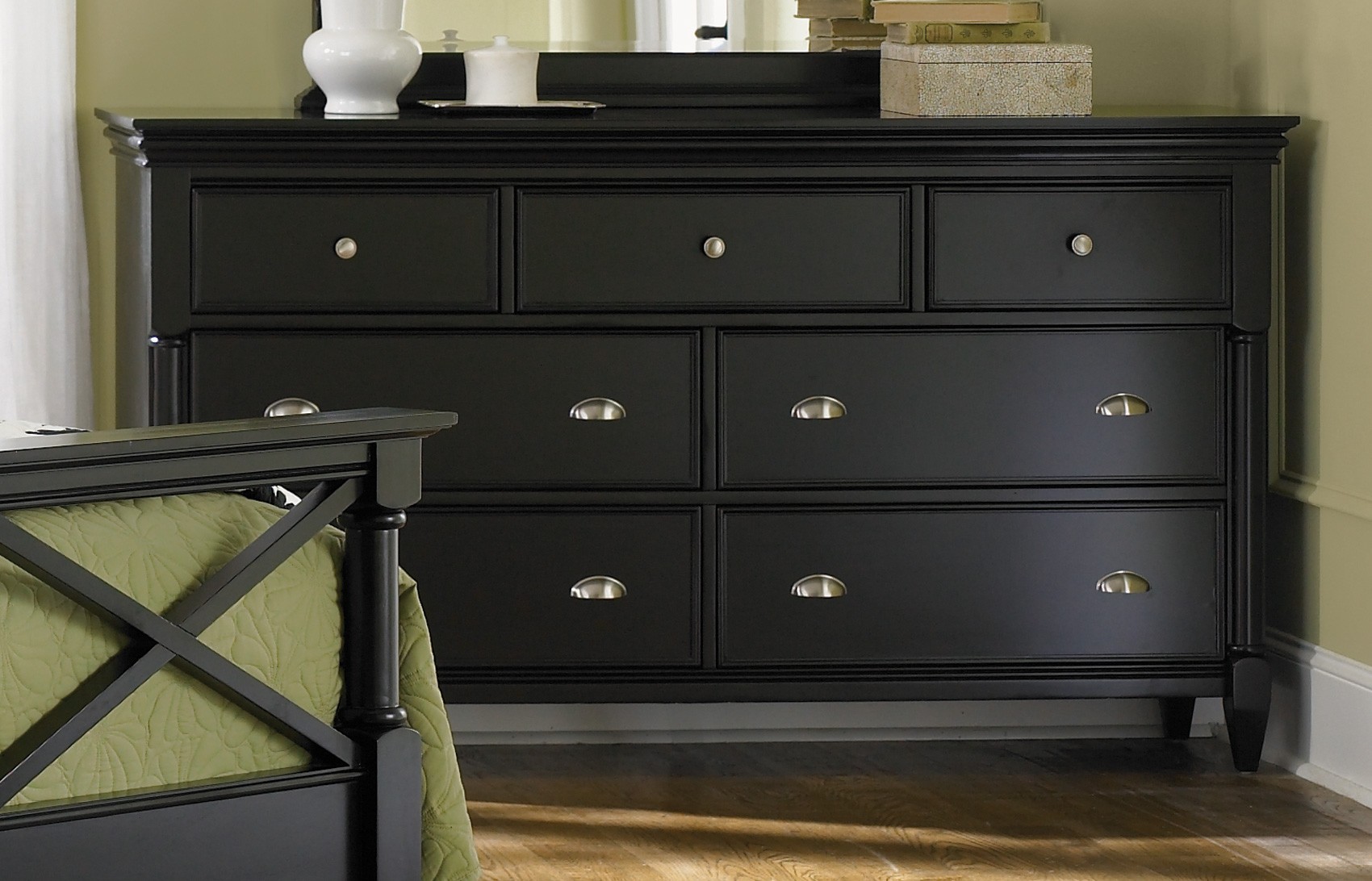 bedroom paint color black wood furniture