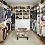 Walk in linen closet design – 16 varieties to organize the space