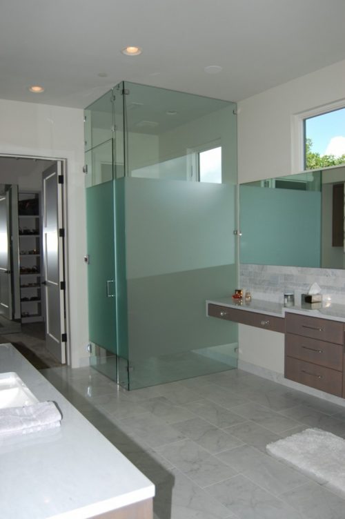 glass-wall-divider-bathroom-photo-13