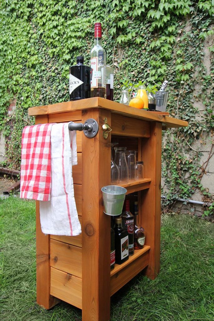 Portable outdoor bar designs makes a perfect addition | Home Decorating