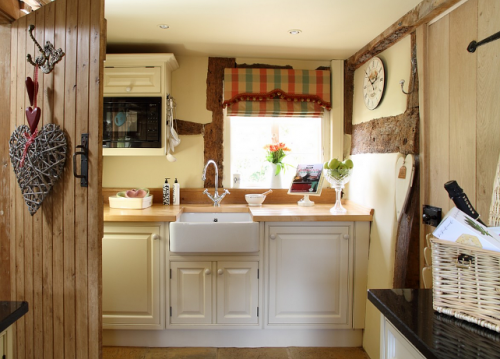 country-cottage-kitchen-design-photo-14