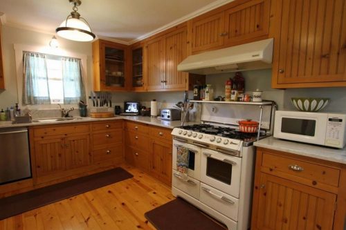 country-cottage-kitchen-design-photo-19