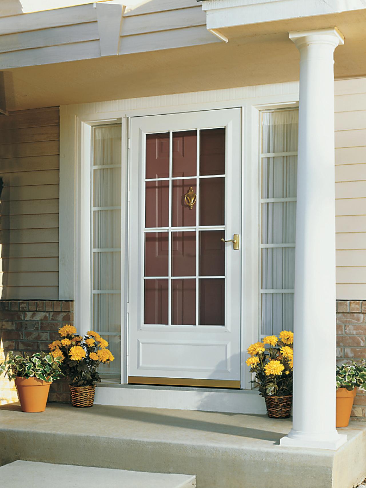 20 Storm doors (hardware & storm doors with pet door) | Home Decorating