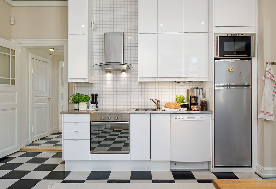 White Modern Kitchen photo - 1