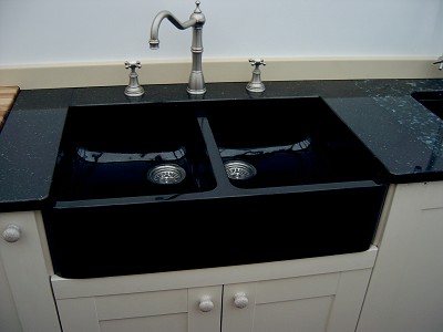 black granite belfast sink photo - 3