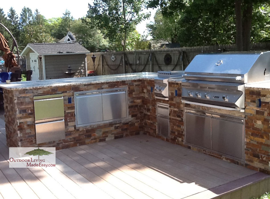 outdoor kitchen on deck photo - 2