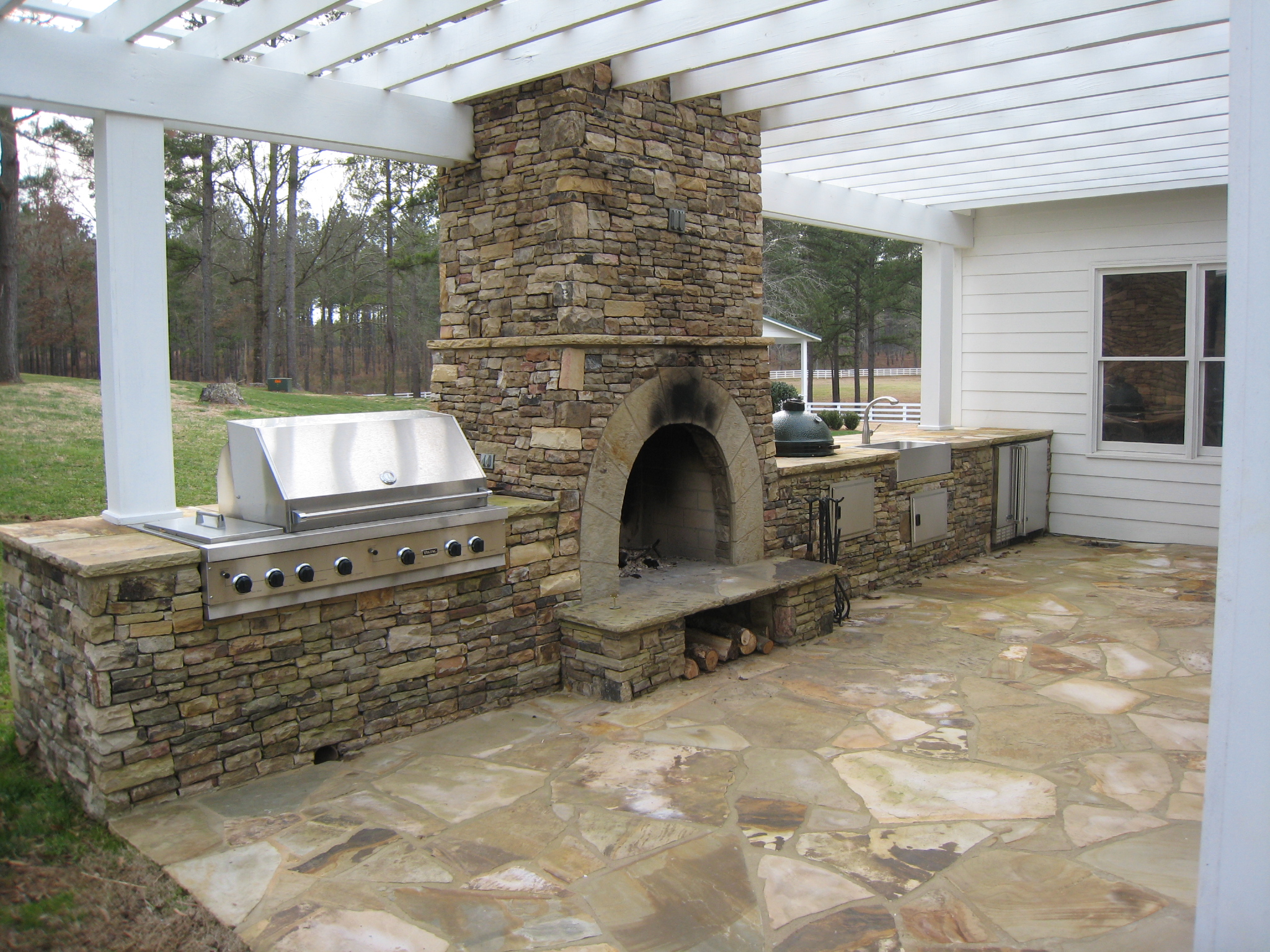 outdoor kitchen ventilation photo - 5