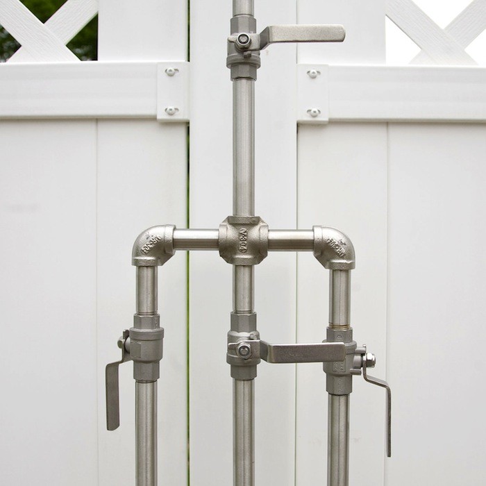 outdoor shower fixtures photo - 2