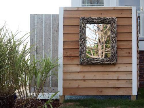 outdoor shower mirror photo - 1