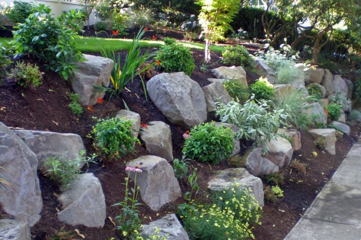 Sloped rock garden ideas - Beautiful Sloped Rock Garden To Enhance Your ...