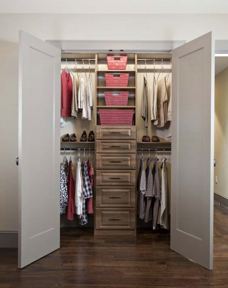 walk in closet small bedroom photo - 1