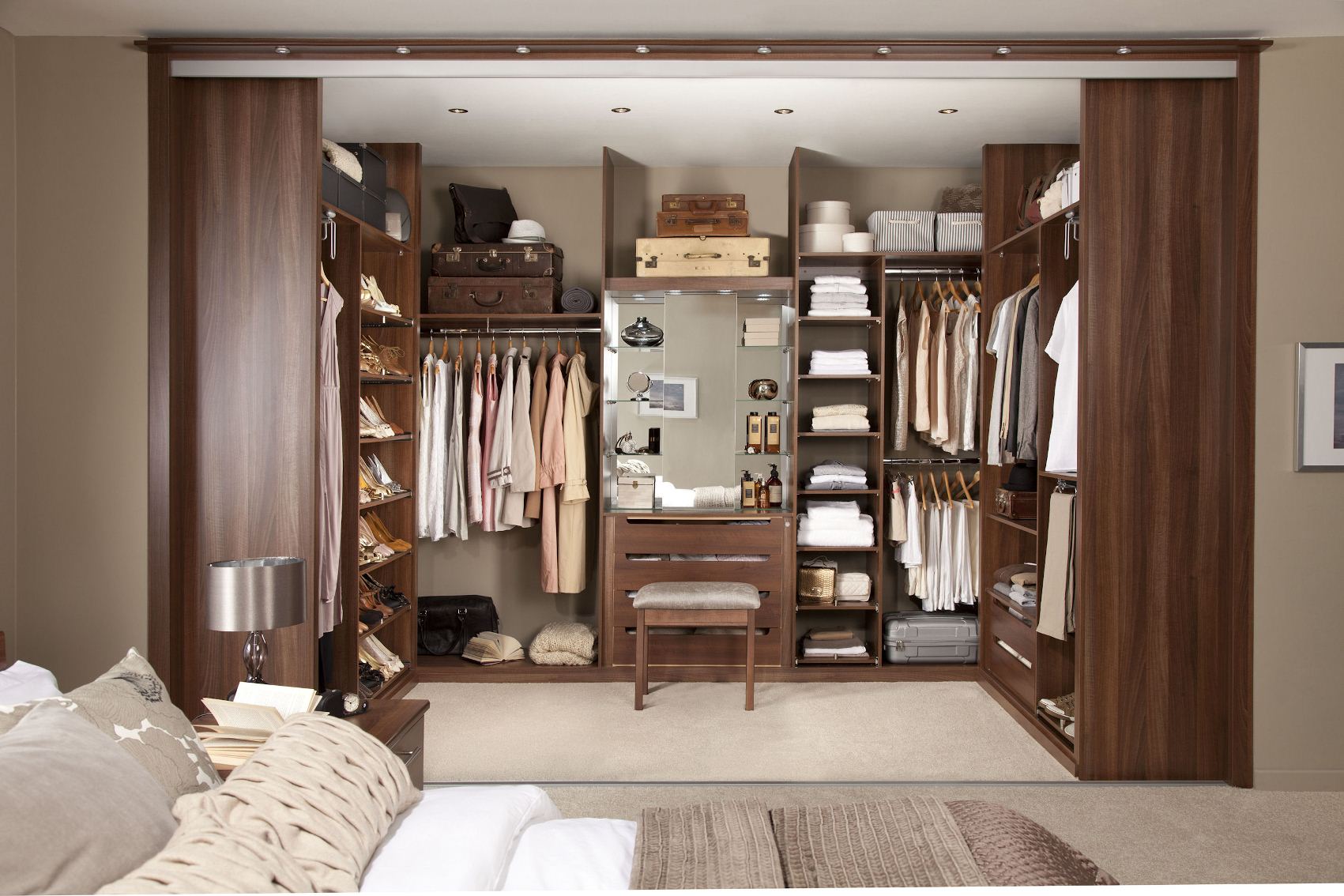 walk in closet small bedroom photo - 2